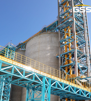 三托輥皮帶輸送機的結(jié)構(gòu)相對簡單，維護保養(yǎng)相對容易，成本較低